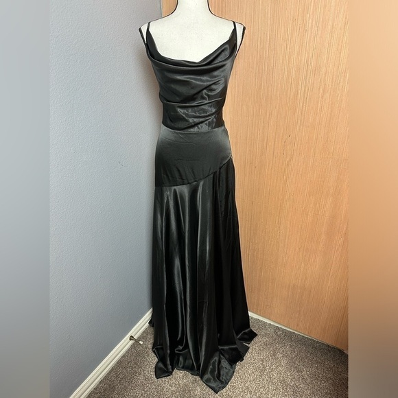 Bronx & Banco x Free People Leo Gown **NO BELT, Size Small (4). (V) - Picture 4 of 11